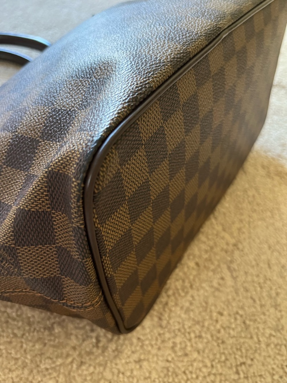 Louis Vuitton Saleya Handbag in Damier Ebene - Picture 12 of 15